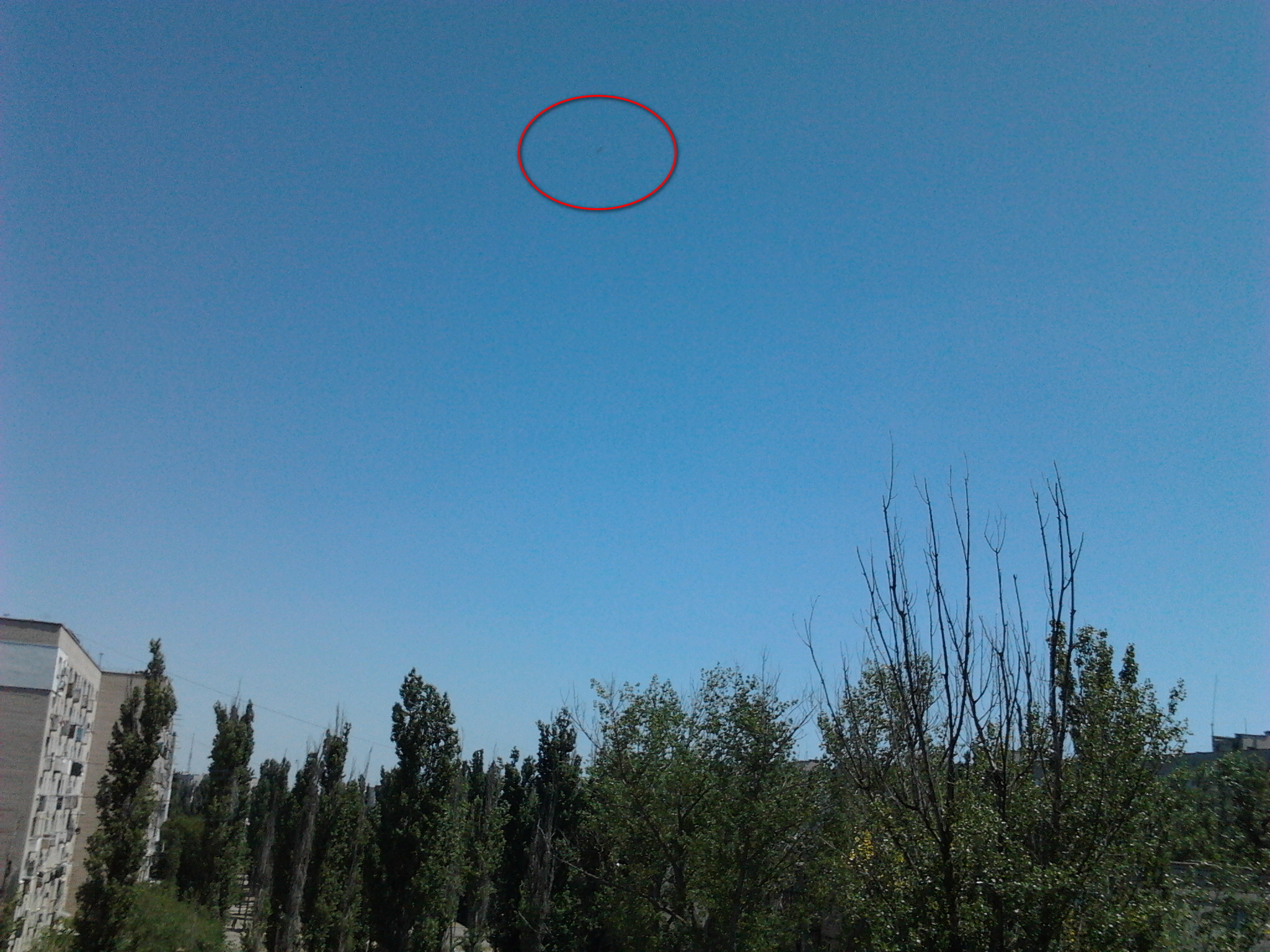 A kind of UFO.
For a more detailed view, you can open the picture in a separate tab ( •‿• )
View from the window ( east side ) / 'capsule' 'image' / 2022.07.07 / 12:16:12